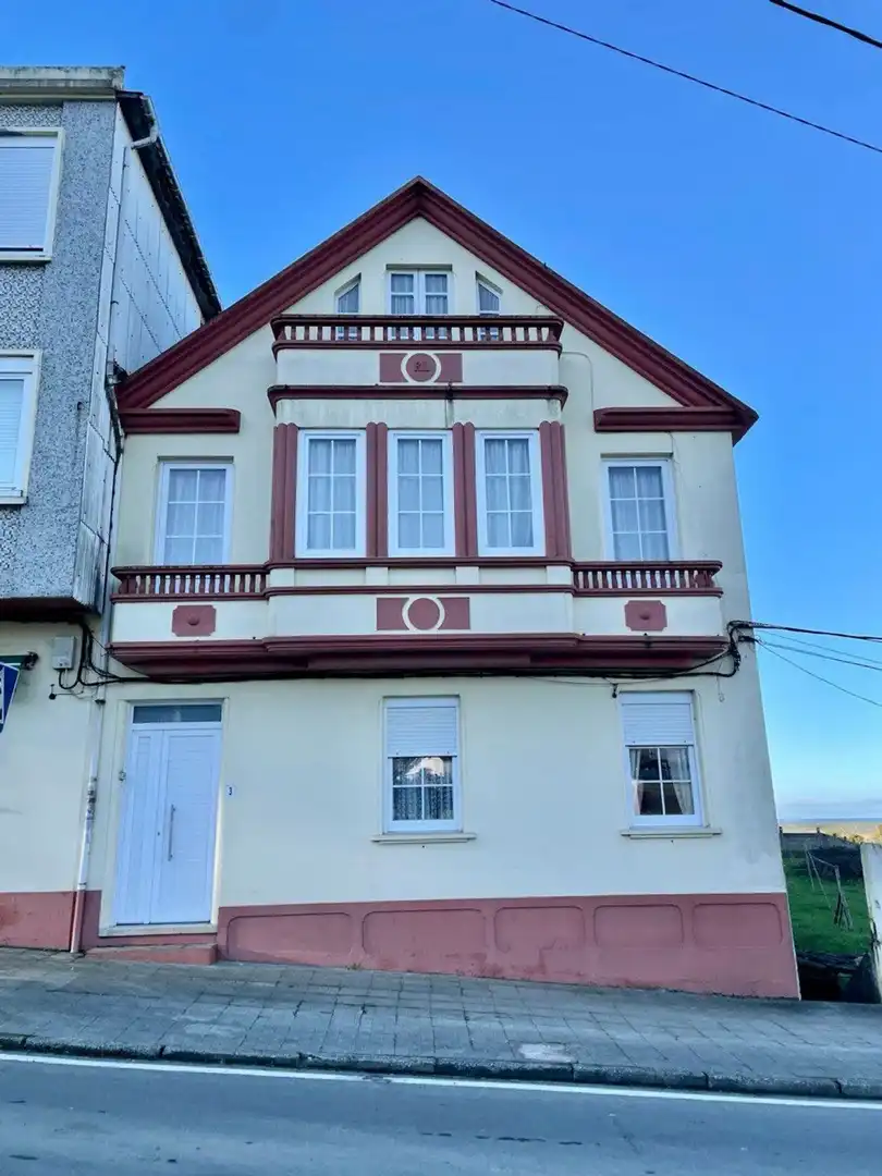 Chalet con jardín en venta en Av del Almte Pedro Fernández Martín 1, imagen 2