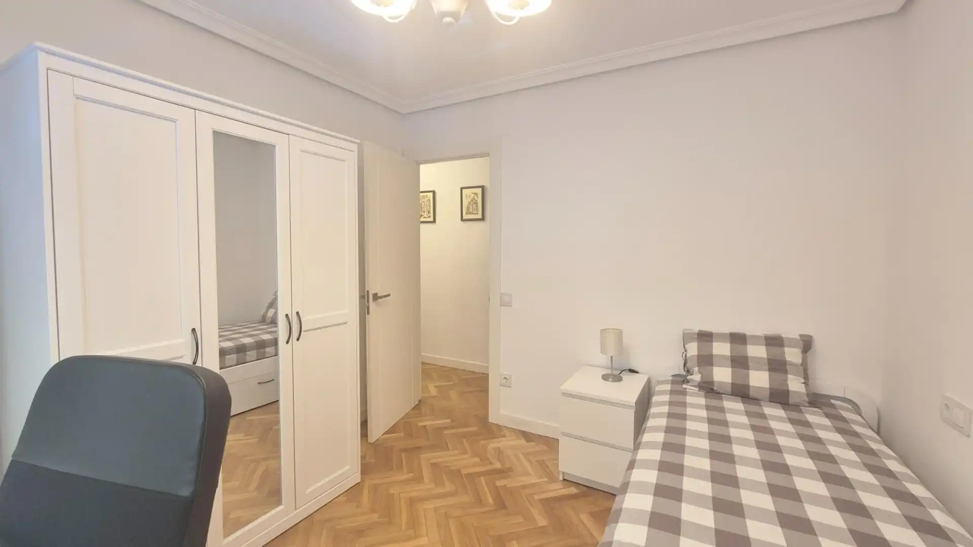 Habitación de Piso de alquiler en Salamanca con Calefacción, Parquet y Amueblado