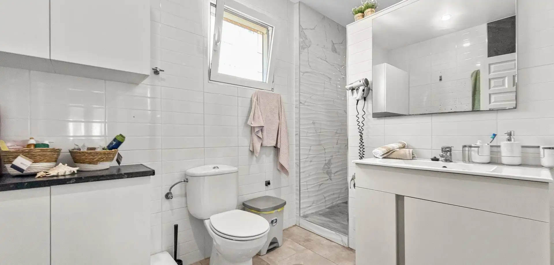 Bathroom of Houses for sale in Rojales