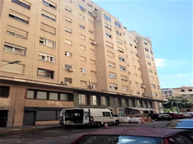 Garaje en Venta en Zona Avenida del Mar