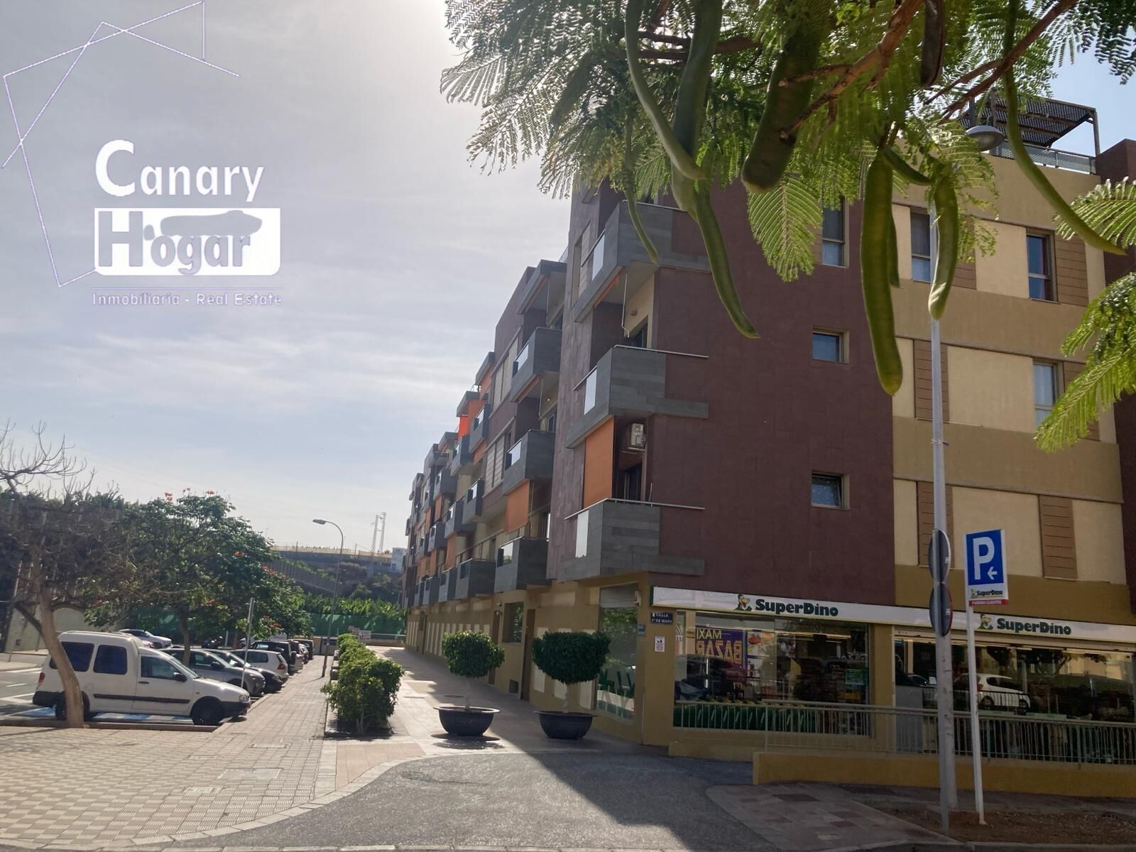Vista exterior de Àtic en venda en Guía de Isora amb Aire condicionat, Terrassa i Traster