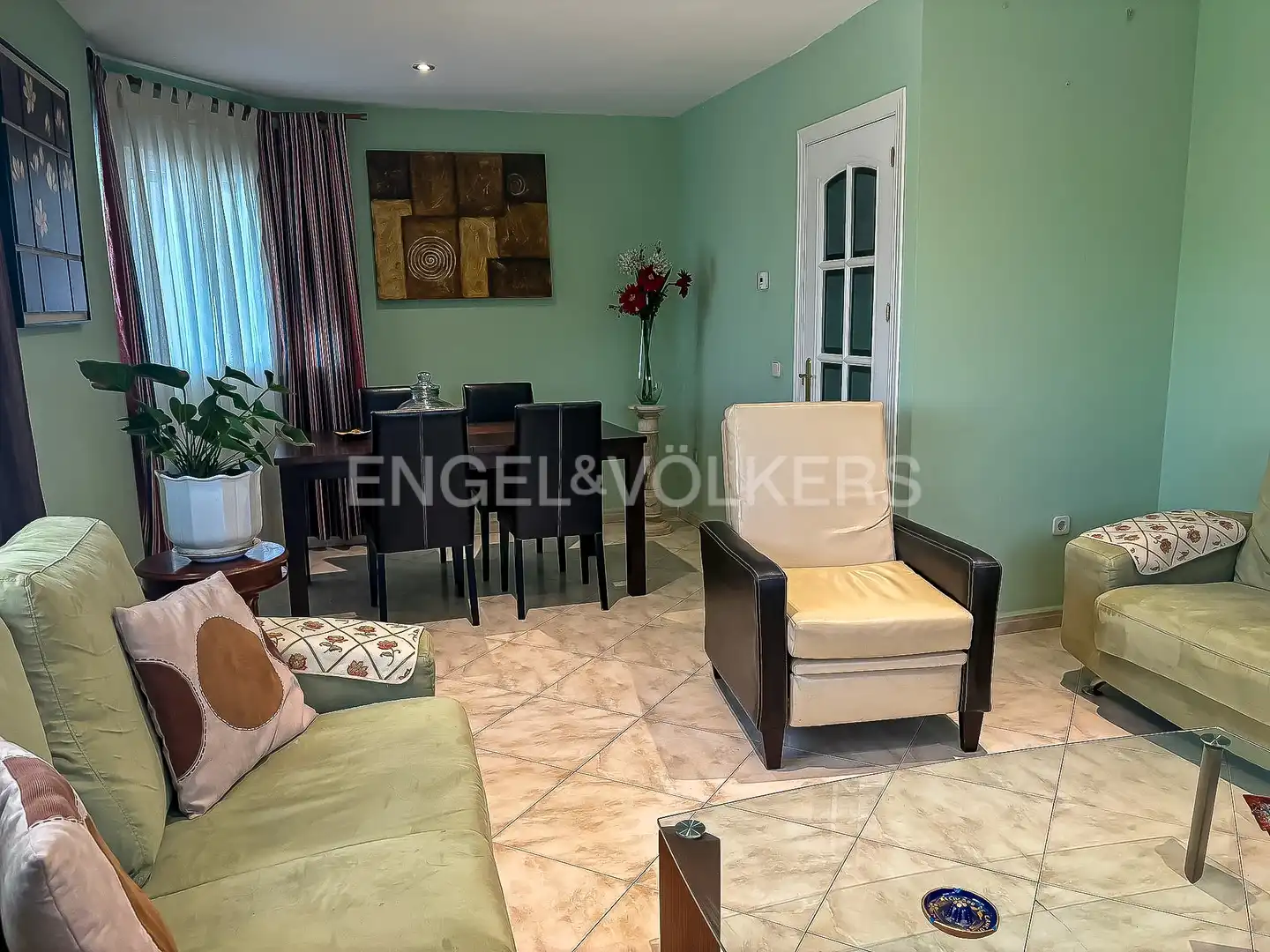 Wohnzimmer von Country house zum Verkauf in Cabanillas del Campo mit Klimaanlage, Heizung und Privatgarten
