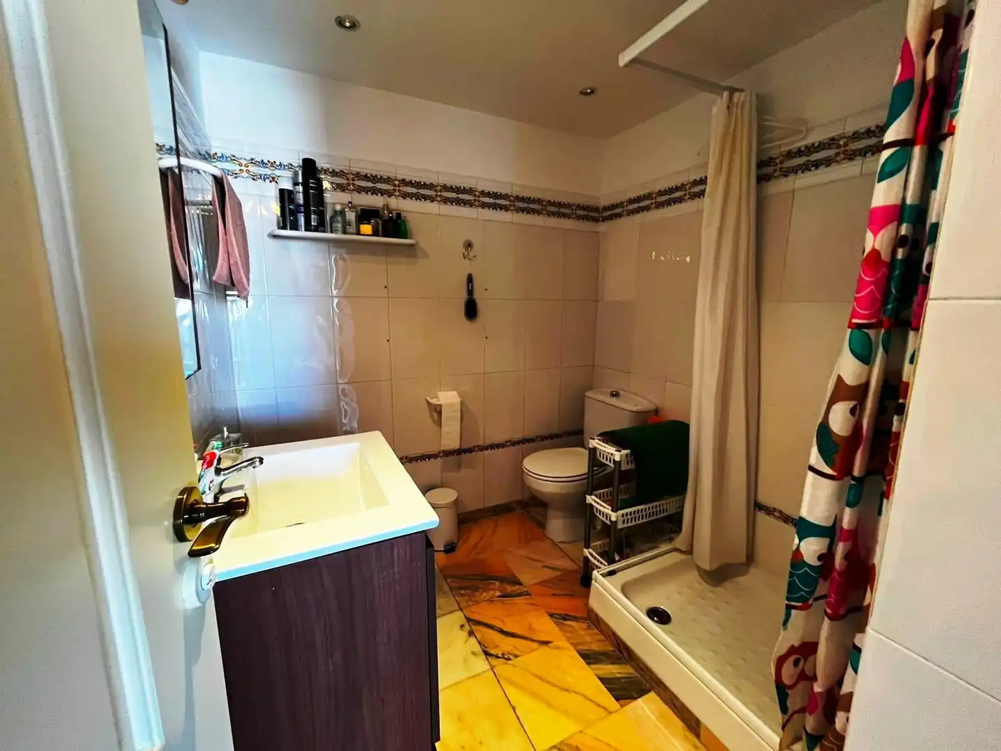 Bany de Apartament en venda en Valencina de la Concepción amb Aire condicionat, Terrassa i Piscina comunitària