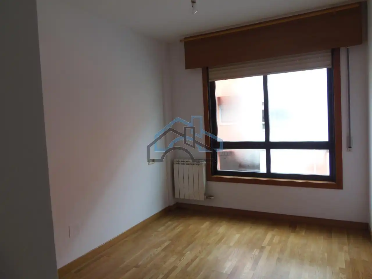 Habitación de Apartamento de alquiler en Cambre  con Calefacción, Parquet y Trastero