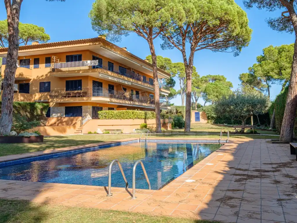 Vista exterior de Apartament en venda en Palafrugell