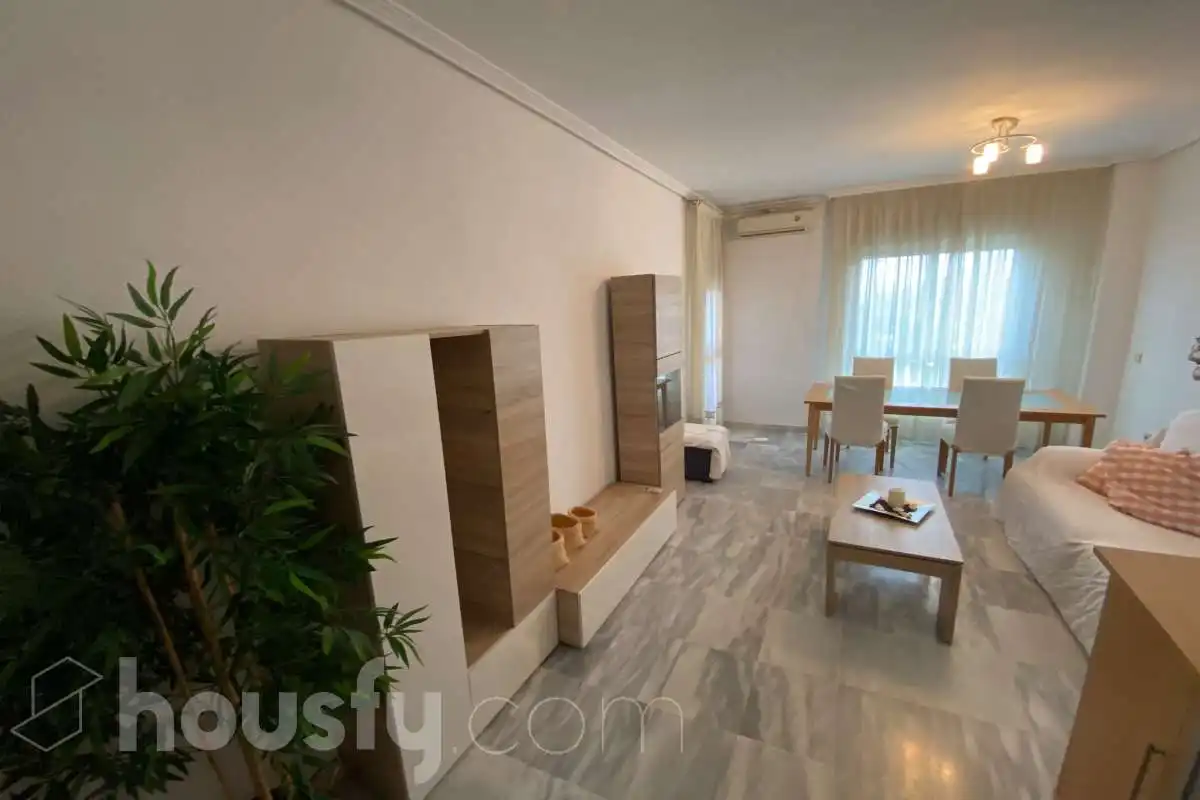 Wohnzimmer von Wohnung zur Miete in Sevilla mit Klimaanlage, Heizung und Terrasse