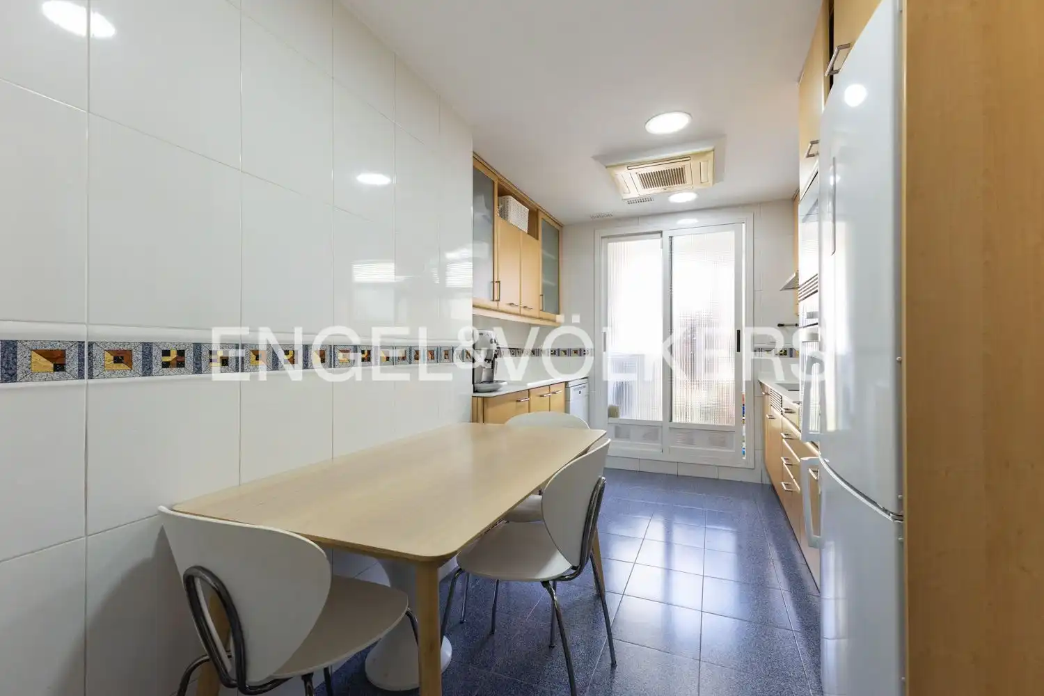 Cocina de Piso de alquiler en Valencia con Aire acondicionado, Calefacción y Parquet