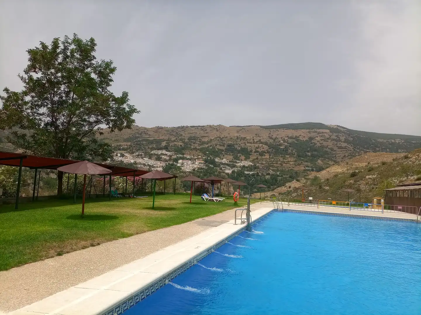 Swimming pool of Apartments for sale in Alpujarra de la Sierra  with Balcony