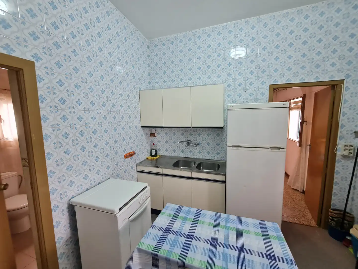 Kitchen of Houses for sale in Camas  with Air Conditioner, Terrace and Storage room