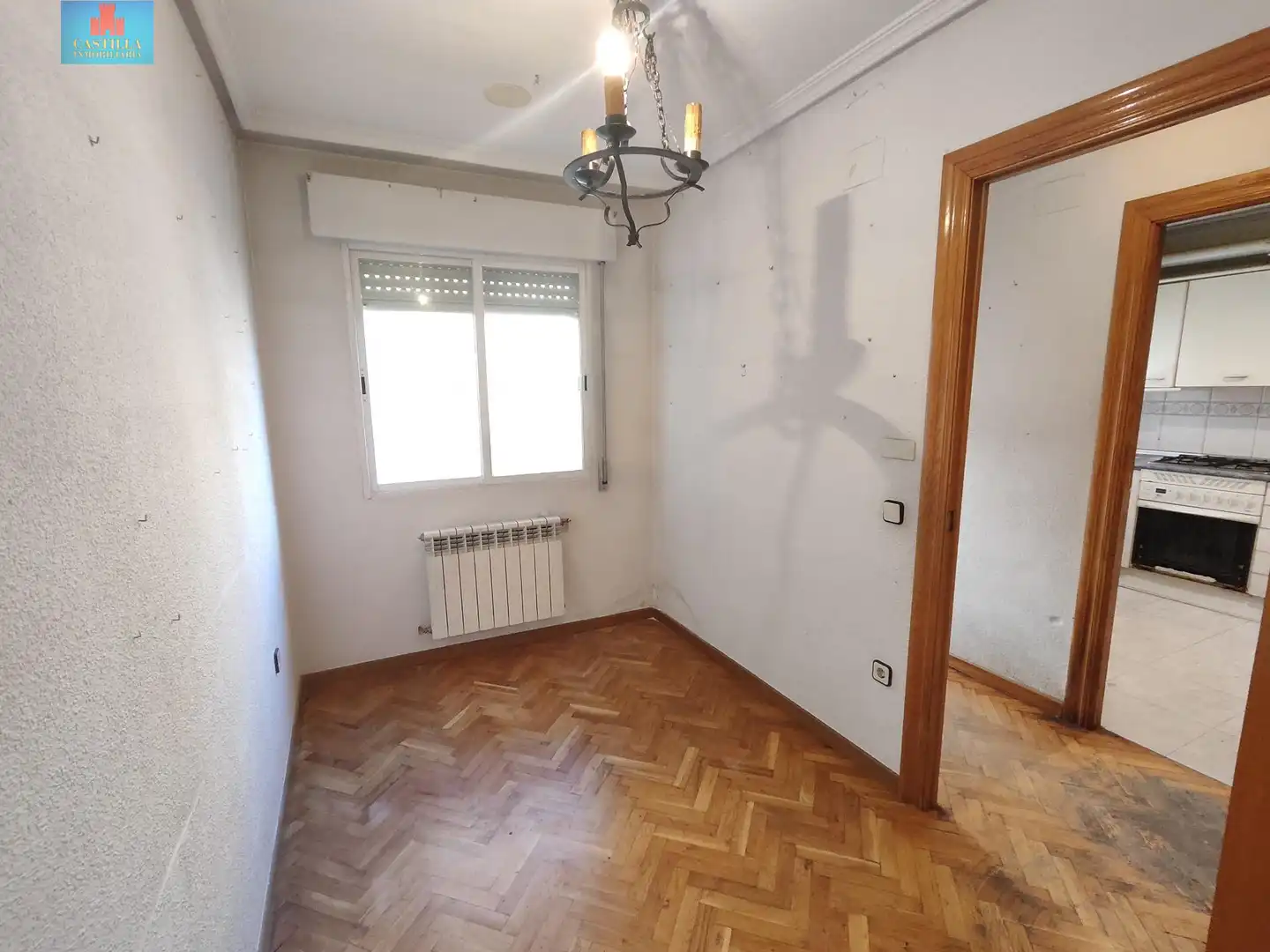 Habitación de Casa adosada en venta en Ávila con Calefacción, Jardín privado y Trastero