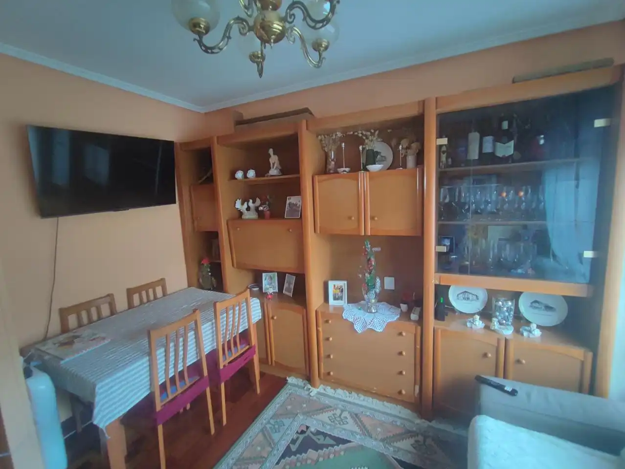 Comedor de Piso en venta en Basauri  con Amueblado y Balcón