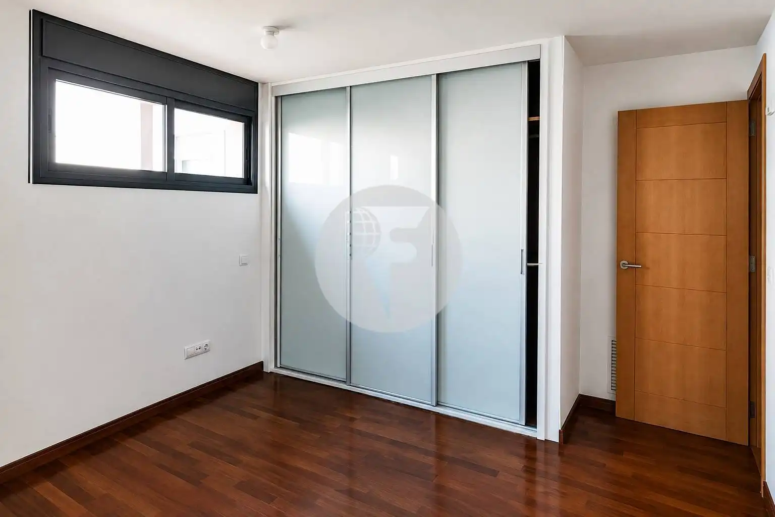 Habitación de Dúplex en venta en Barcelona con Trastero