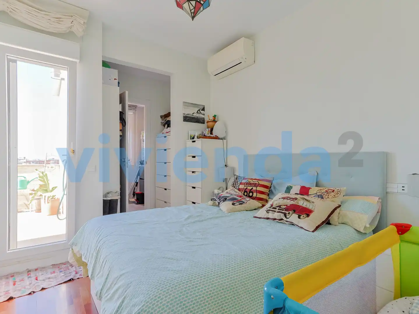 Schlafzimmer von Dachboden zum Verkauf in Madrid mit Klimaanlage, Heizung und Terrasse