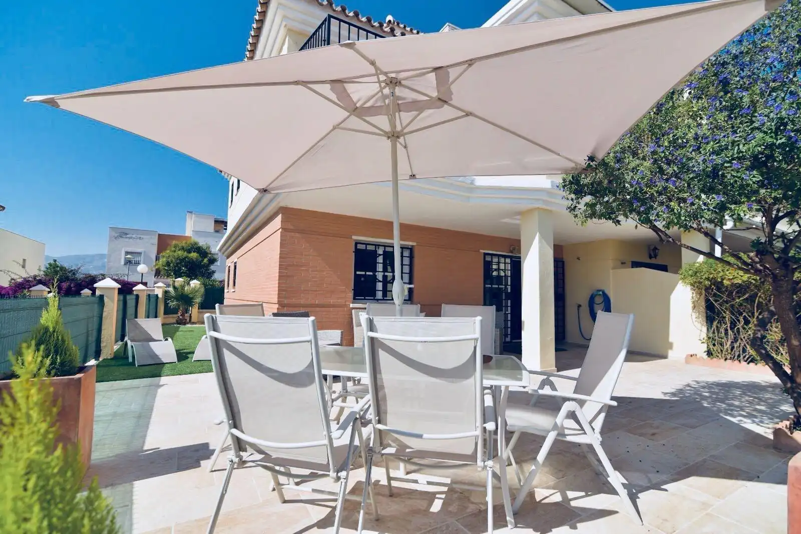 Jardín de Planta baja en venta en Vélez-Málaga con Aire acondicionado, Jardín privado y Terraza
