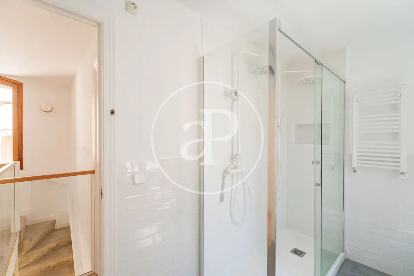 Baño de Casa o chalet de alquiler en Madrid con Aire acondicionado, Calefacción y Jardín privado