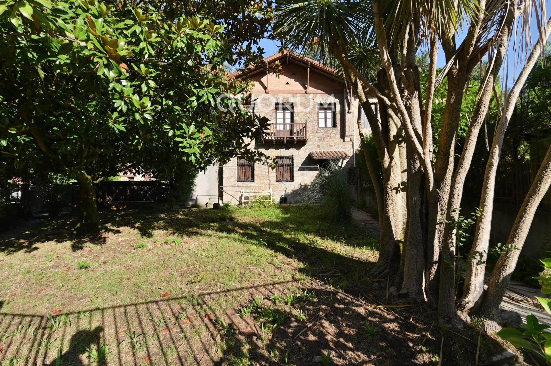 Jardí de Casa adosada en venda en Galdakao amb Calefacció, Jardí privat i Terrassa