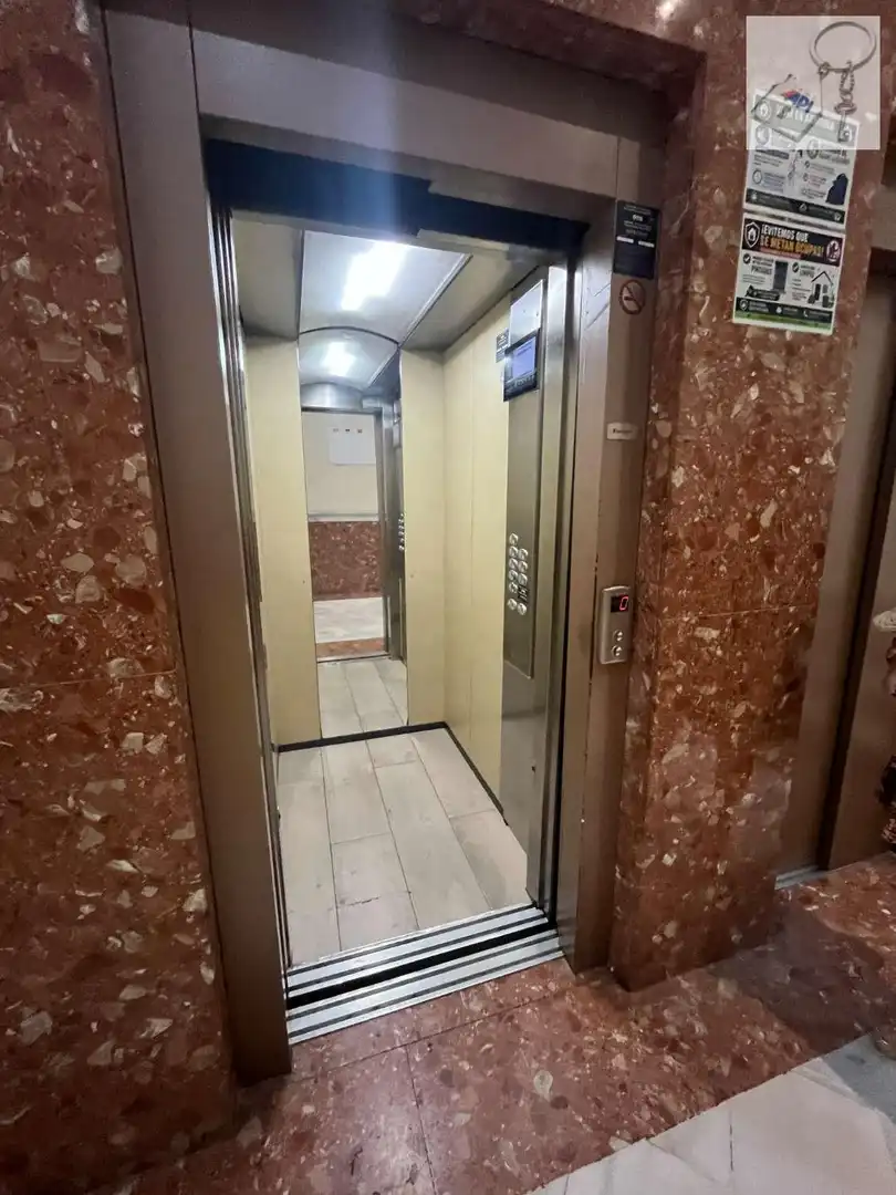 Apartamento en venta en Torrevieja con Piscina y Amueblado