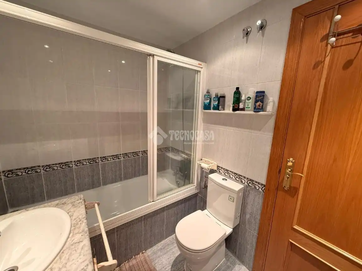 Piso con ascensor en venta en Parque Oeste - Fuente Cisneros, imagen 24