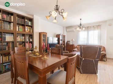 Terraced house with balcony for sale in Calle Bermejales