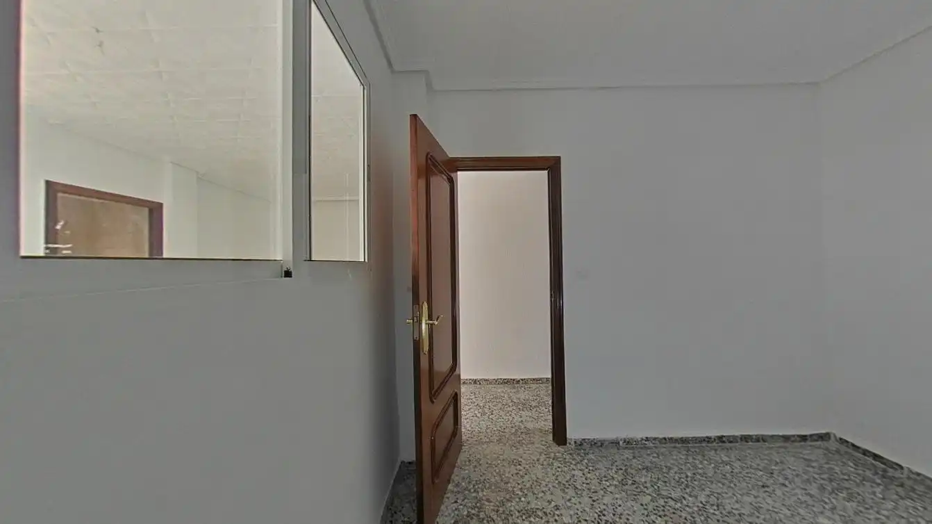Erdgeschoss zum Verkauf in Valencia mit Terrasse