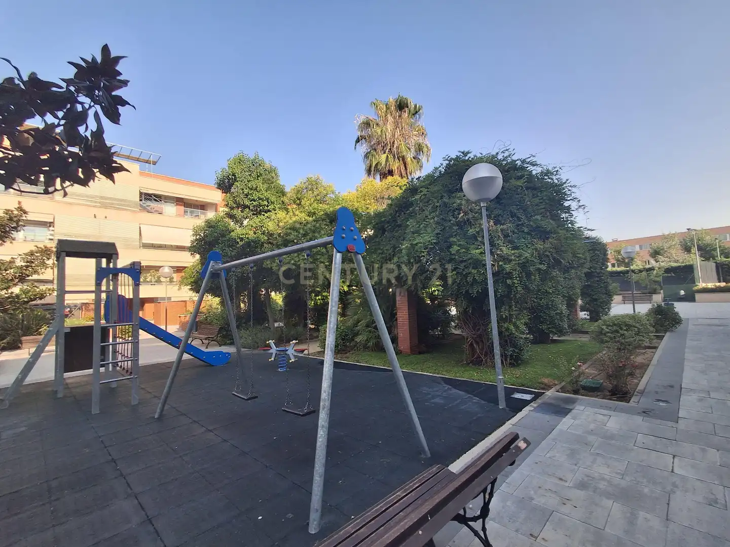 Aparcament de Dúplex de lloguer en Pozuelo de Alarcón amb Aire condicionat, Forn i Rentadora
