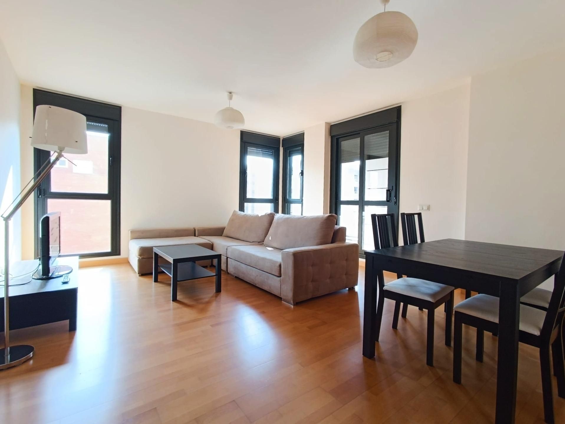 Sala d'estar de Pis de lloguer en  Almería Capital amb Aire condicionat, Terrassa i Traster