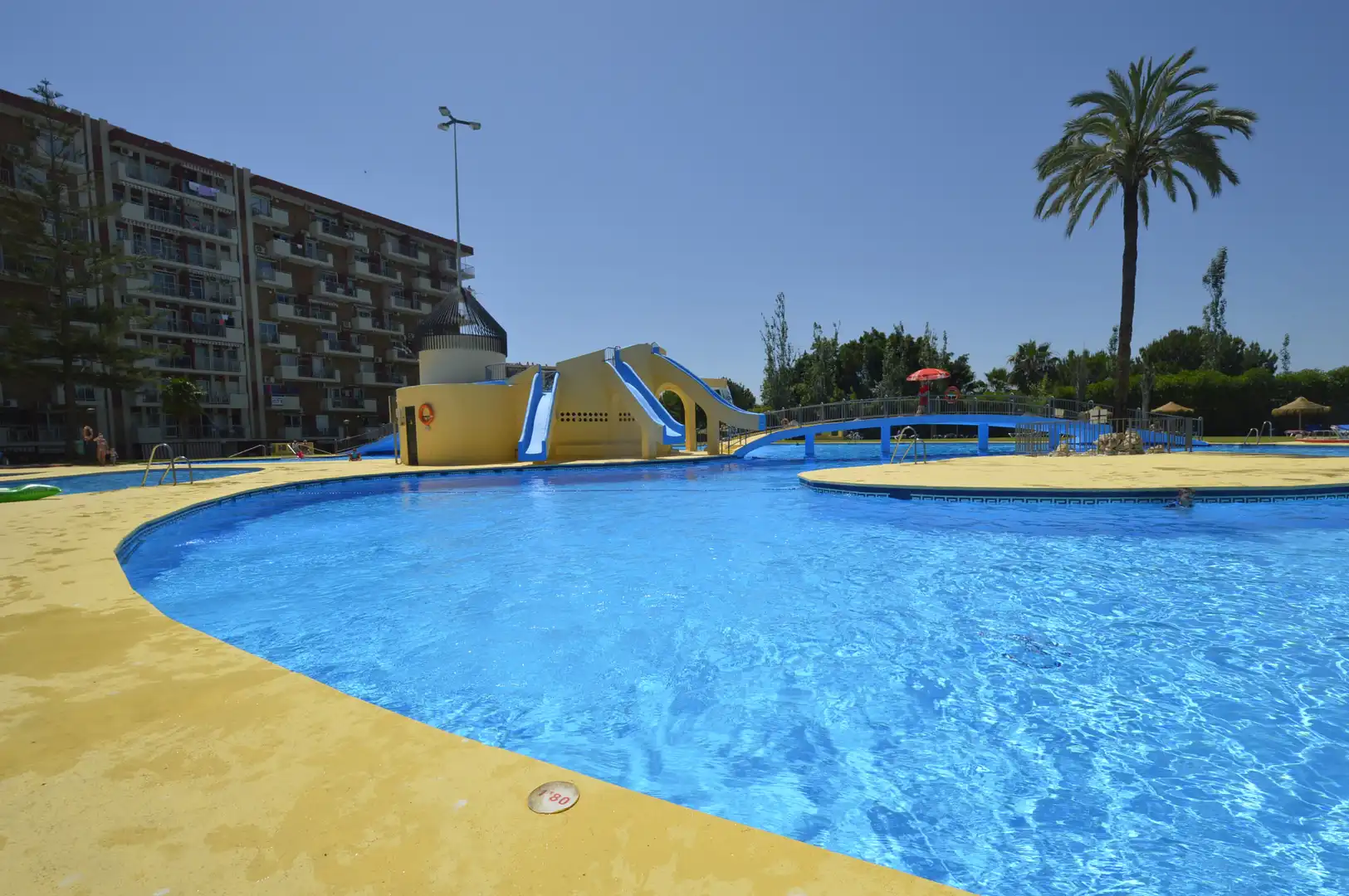 Swimming pool of Study for sale in Benalmádena  with Air Conditioner, Terrace and Furnished