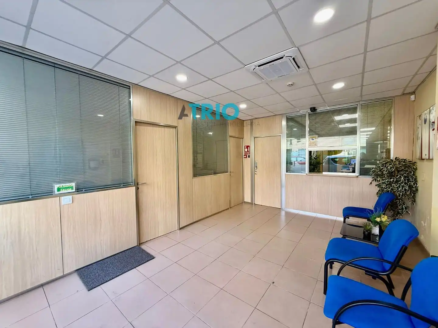 Local comercial en venda a Llevant, imagen 2