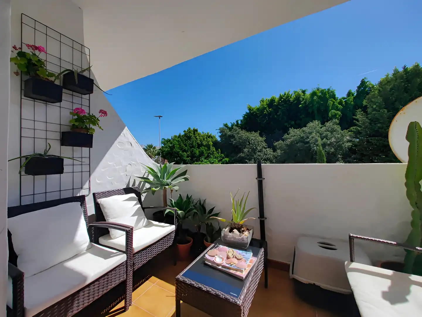 Terrasse von Maisonette zum Verkauf in Estepona mit Klimaanlage, Terrasse und Schwimmbad
