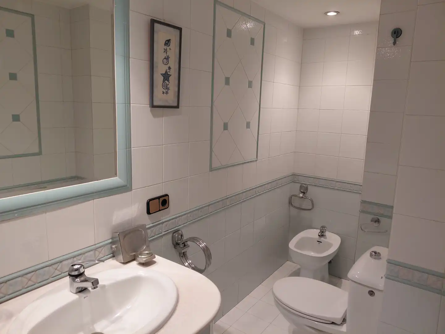 Baño de Dúplex de alquiler en A Coruña Capital  con Jardín privado, Parquet y Amueblado