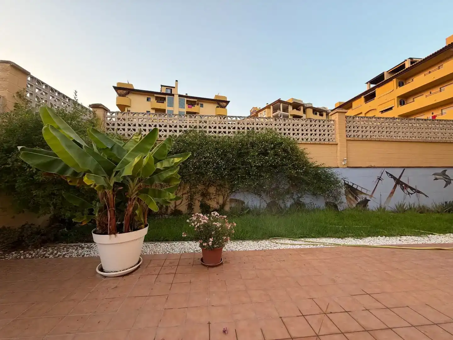 Jardín de Piso de alquiler en Marbella con Aire acondicionado, Jardín privado y Piscina