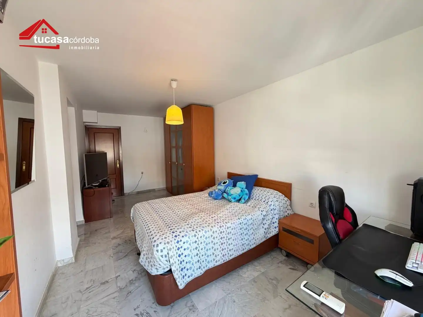 Dormitori de Casa adosada en venda en Córdoba amb Aire condicionat i Terrassa