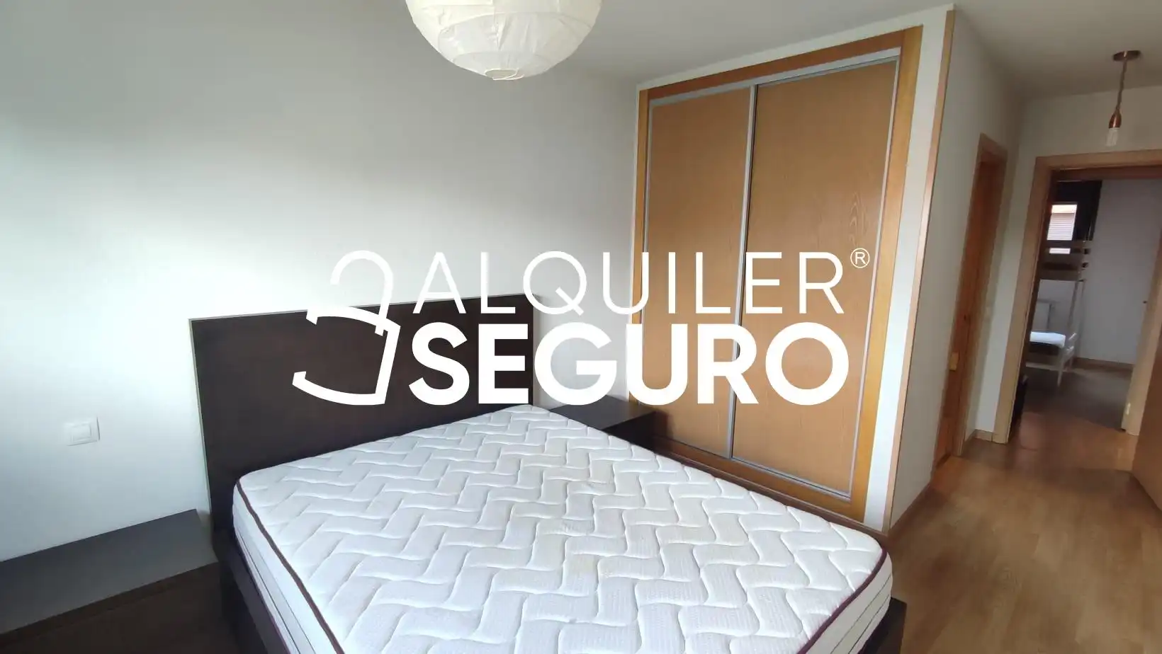 Habitación de Piso de alquiler en Paracuellos de Jarama con Calefacción, Trastero y Amueblado