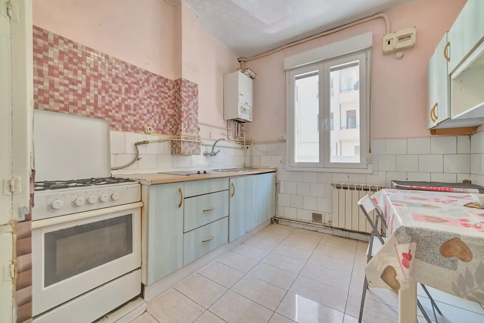 Cocina de Piso en venta en  Pamplona / Iruña con Calefacción