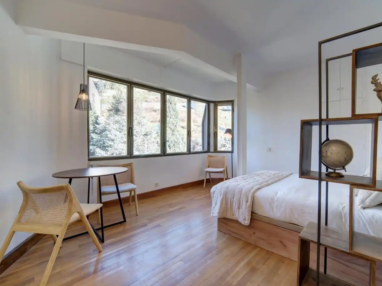 Habitación de Piso de alquiler en Naut Aran con Calefacción, Trastero y Amueblado
