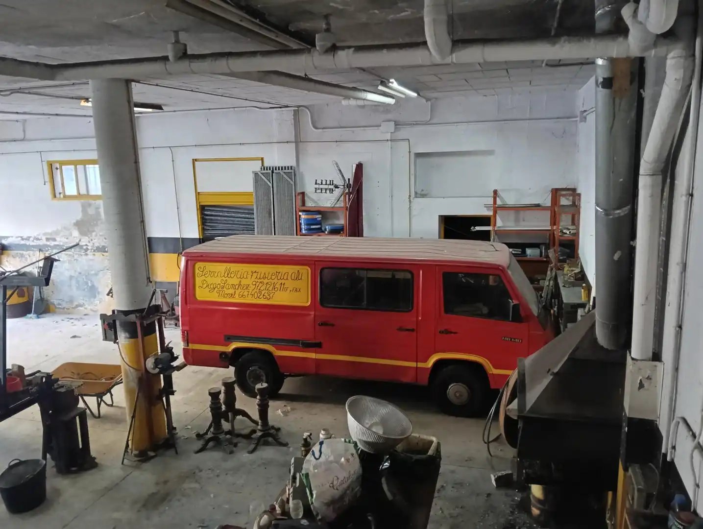 Aparcament de Local en venda en Llançà amb Terrassa