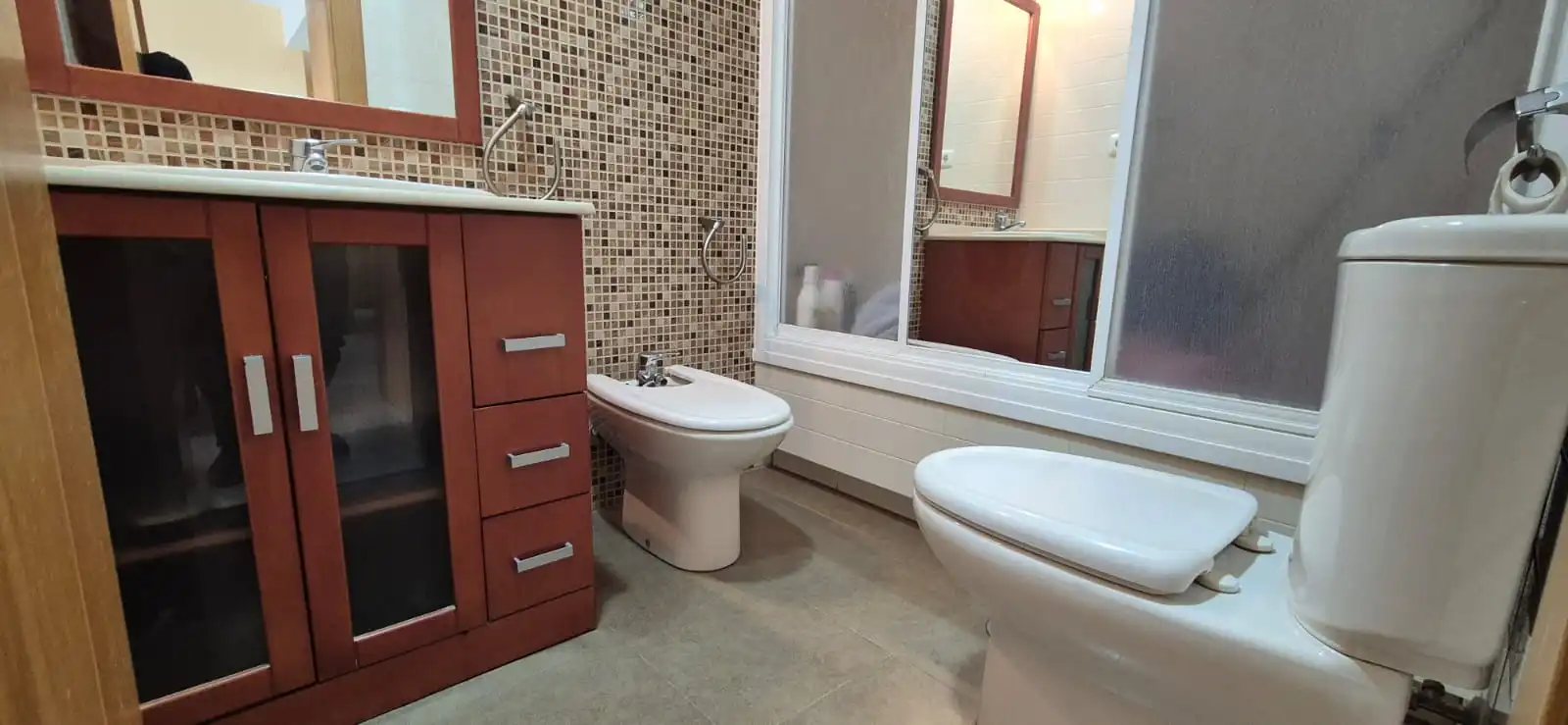 Bathroom of Flat for sale in Benidorm  with Air Conditioner, Terrace and Furnished
