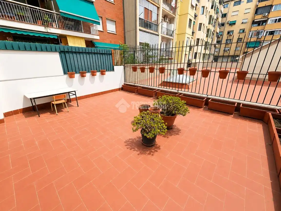 Terraza de Piso en venta en Barcelona con Calefacción y Terraza