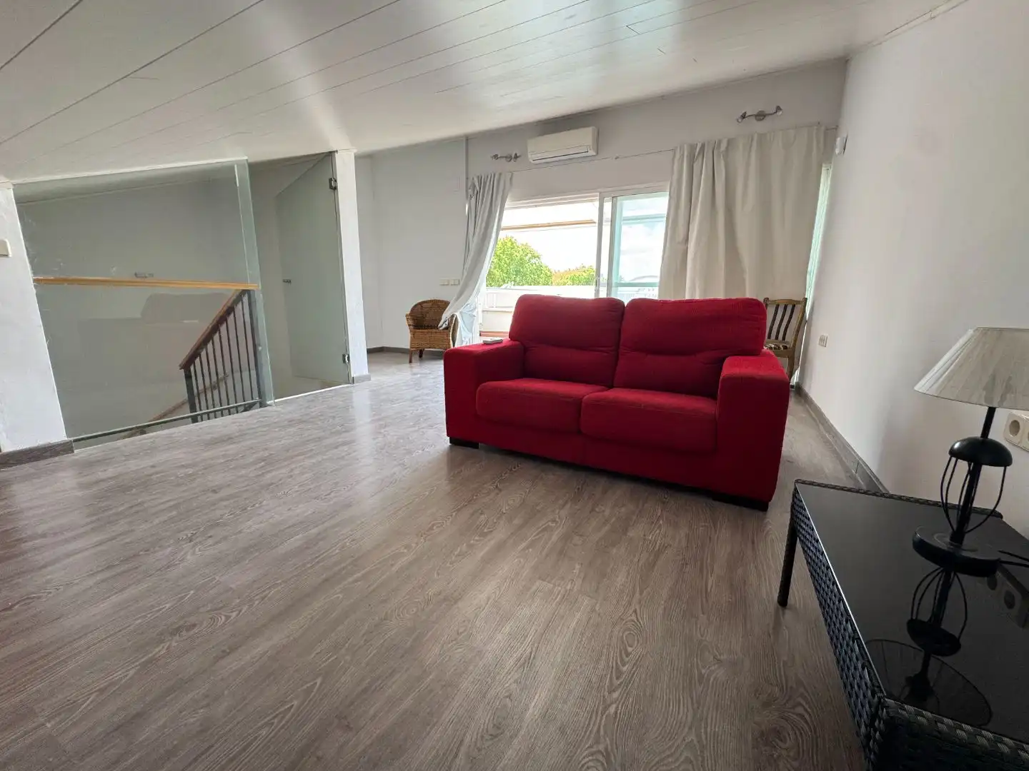 Living room of Houses for sale in Aranjuez  with Air Conditioner, Heating and Parquet flooring