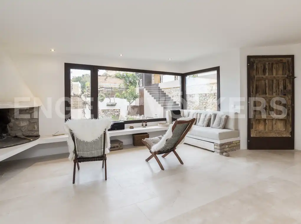 Sala de estar de Casa adosada de alquiler en  Barcelona Capital con Calefacción, Jardín privado y Terraza