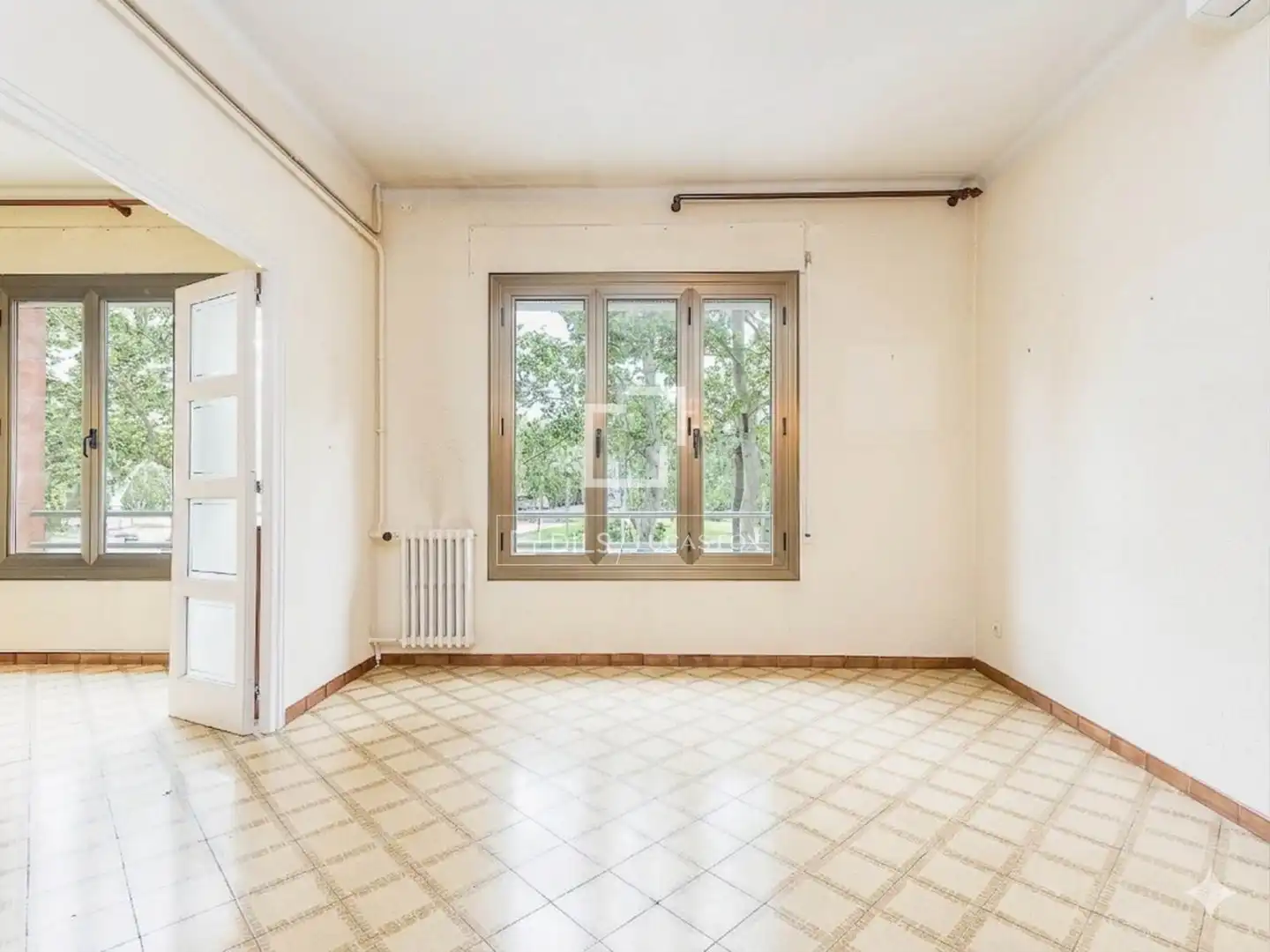 Schlafzimmer von Wohnung zum Verkauf in Barcelona mit Klimaanlage, Privatgarten und Terrasse
