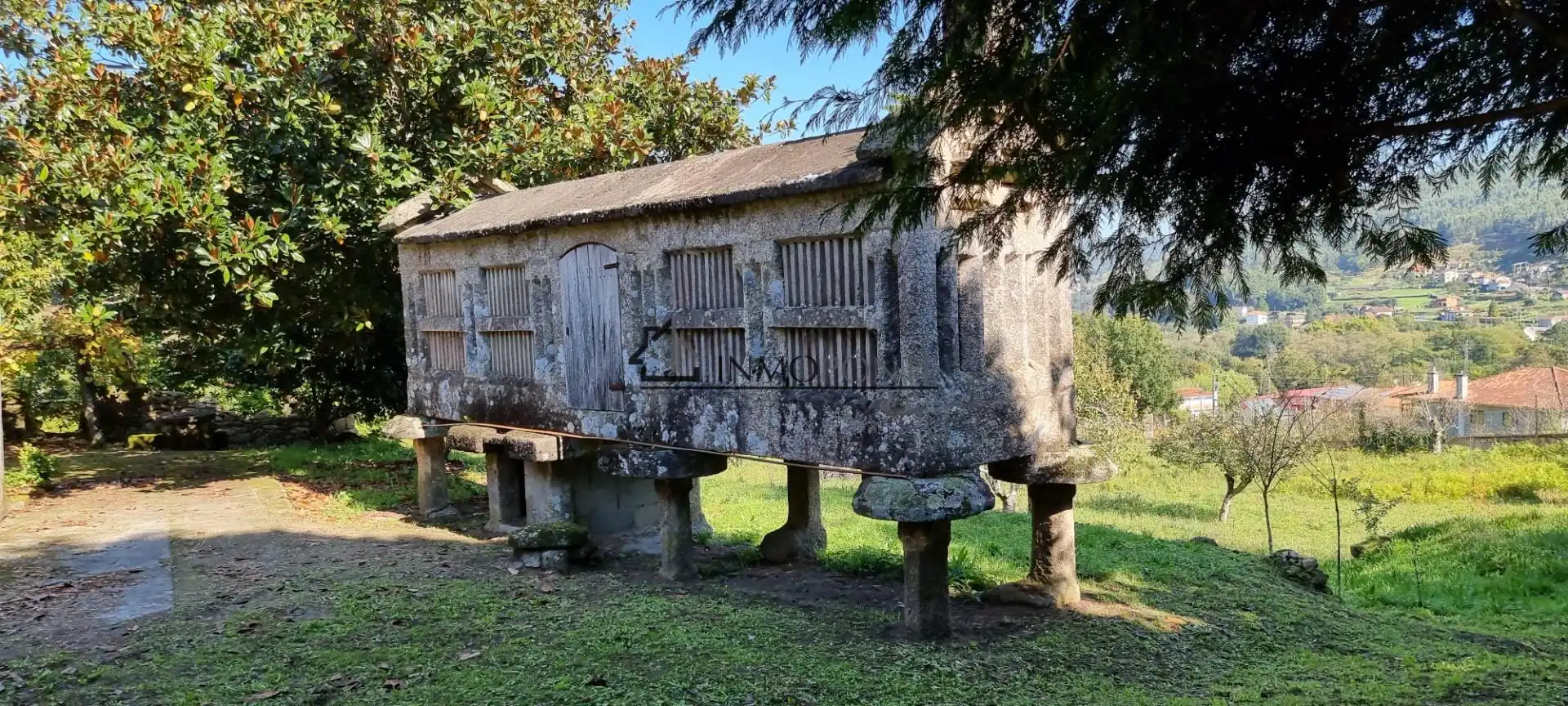 Vista exterior de Casa o xalet en venda en Pontevedra Capital  amb Jardí privat