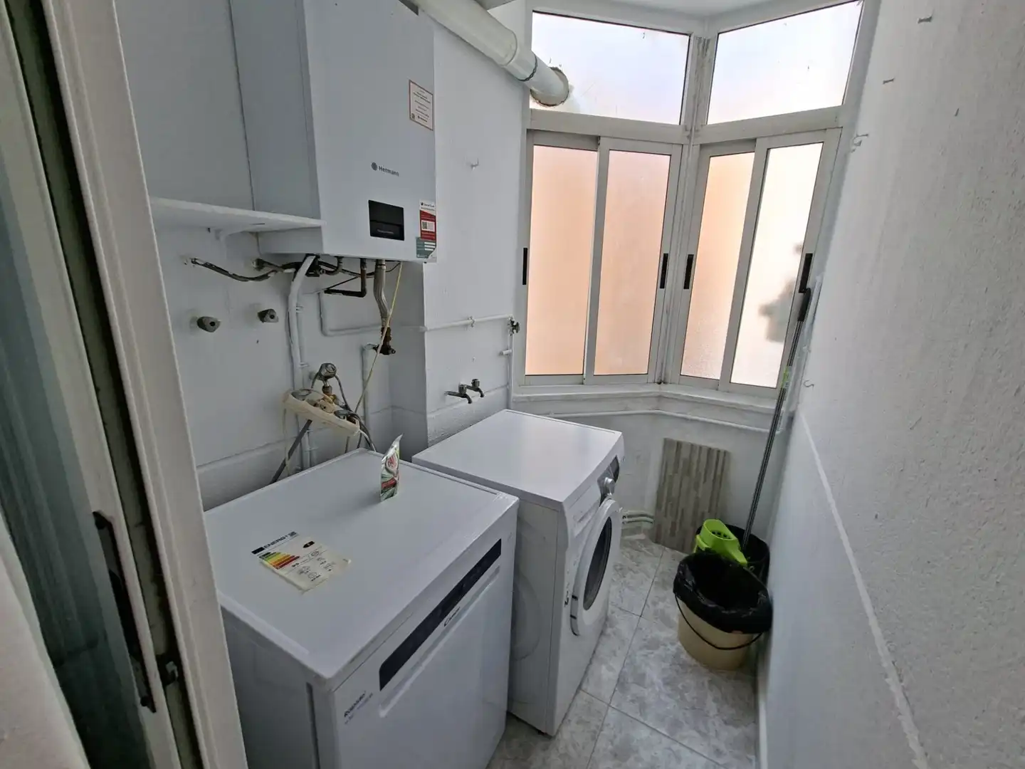 Baño de Piso de alquiler en Plasencia con Aire acondicionado, Calefacción y Terraza