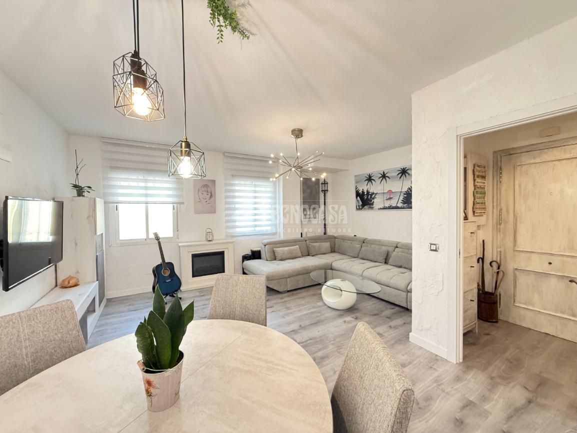 Living room of Flat for sale in Torres de la Alameda  with Heating and Storage room
