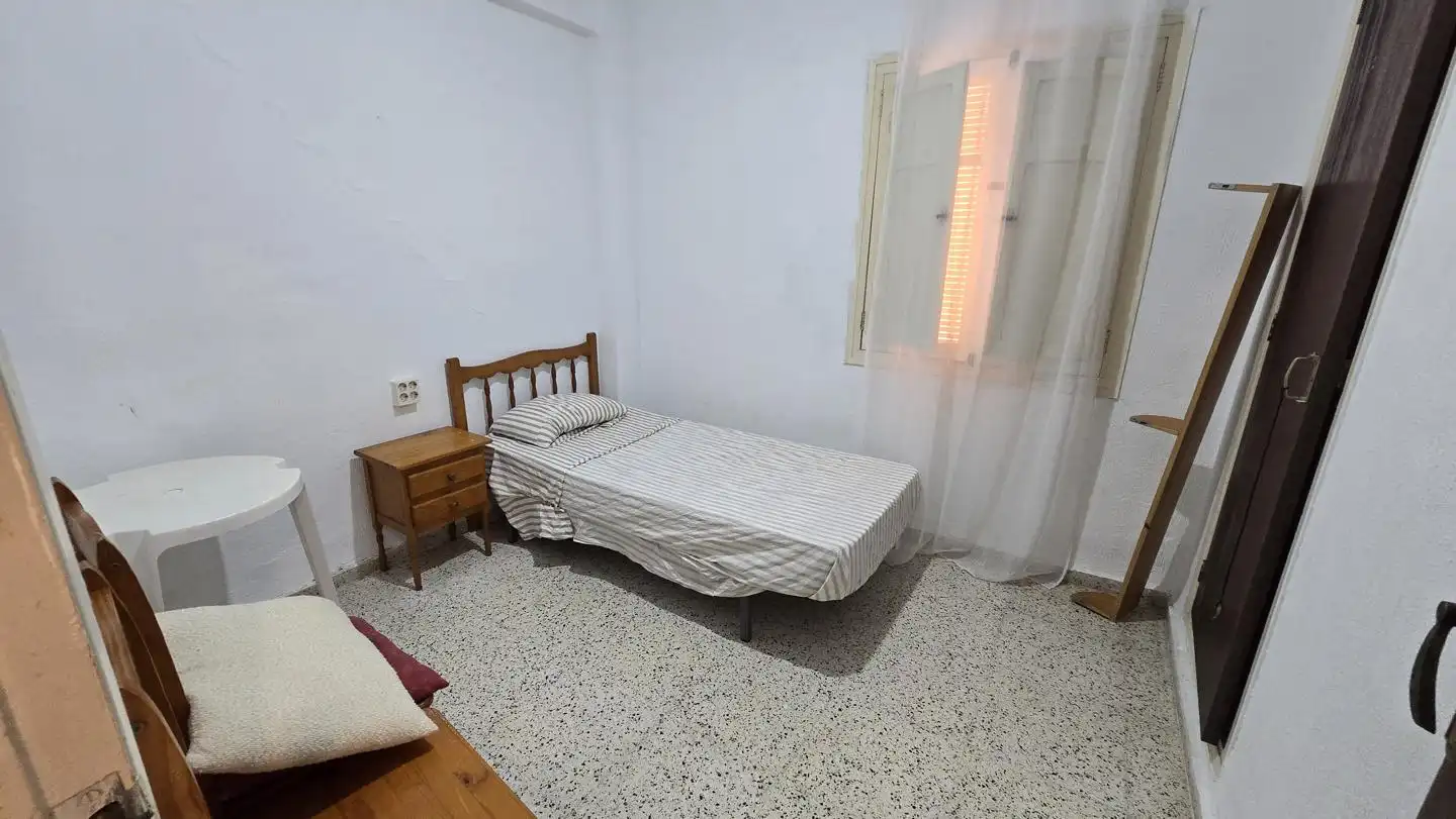 Schlafzimmer von Erdgeschoss zur Miete in Gandia