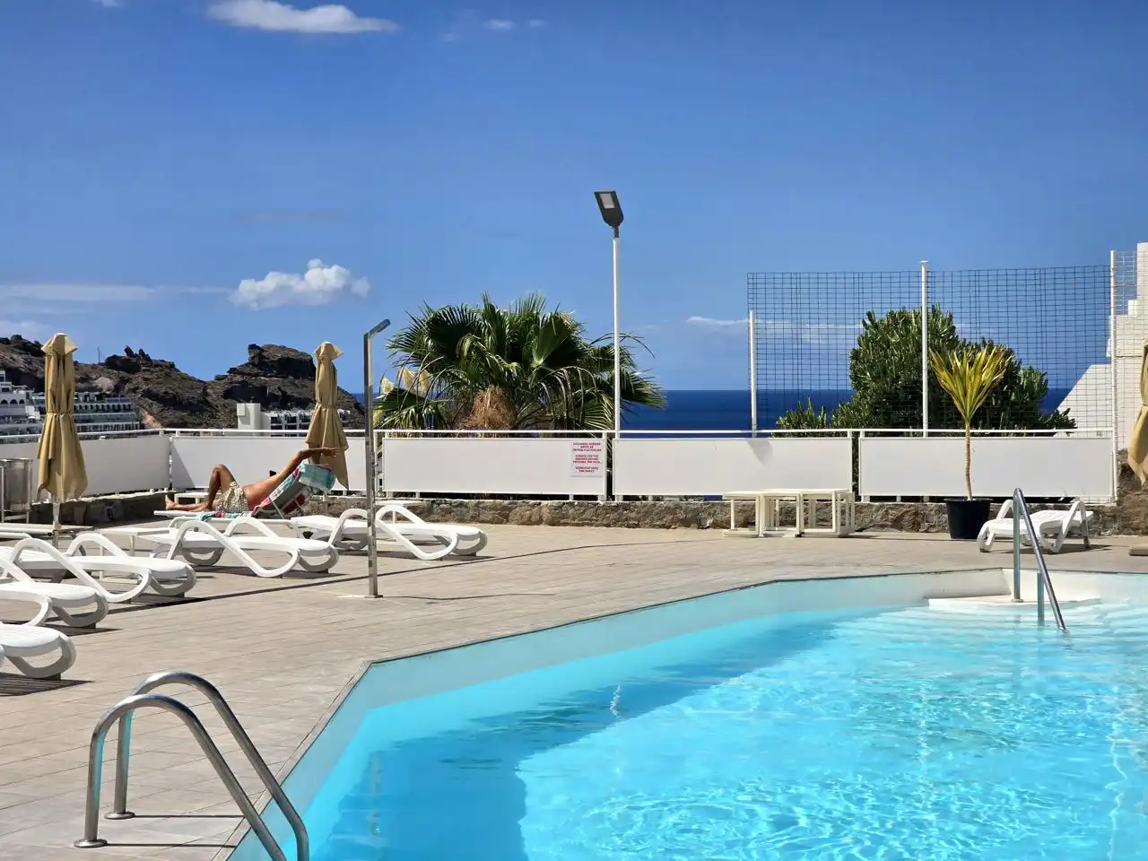 Piscina de Apartament en venda en Mogán amb Moblat, Balcó i Piscina comunitària