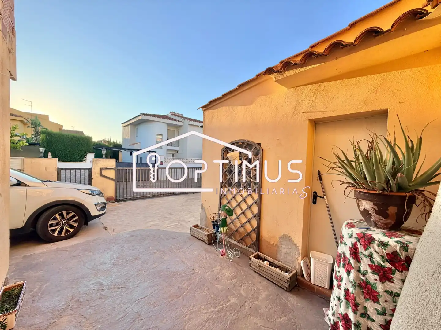 Detached house with terrace for sale in Carrer Ruperto ChapÍ 7, imagen 9
