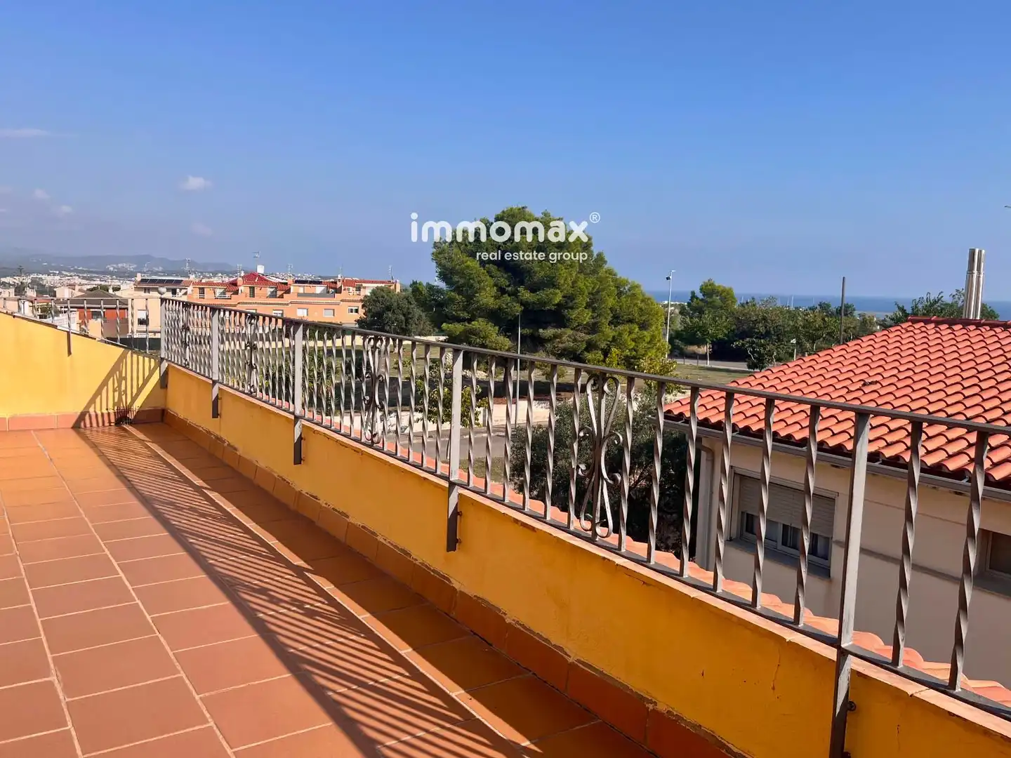 Terrassa de Casa adosada en venda en Vilanova i la Geltrú amb Aire condicionat, Calefacció i Terrassa