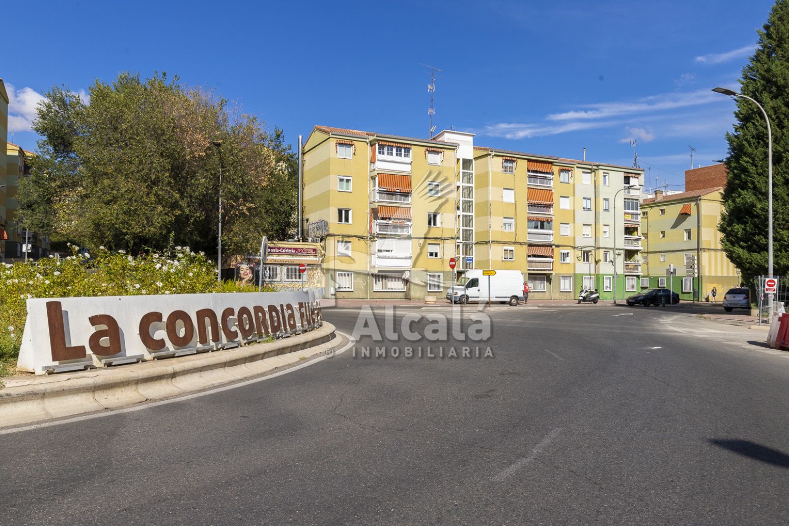 Vista exterior de Pis en venda en Alcalá de Henares amb Aire condicionat, Calefacció i Terrassa