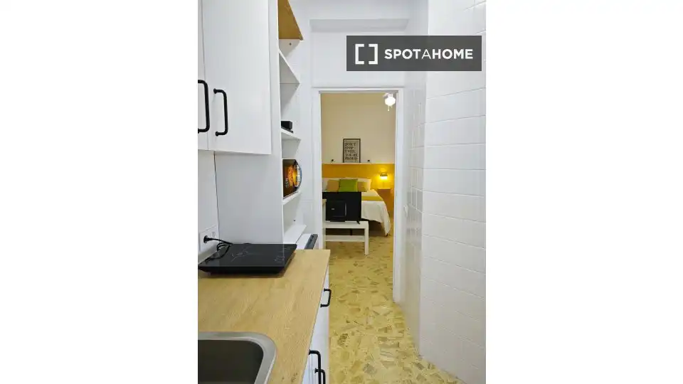 Habitación de Piso de alquiler en Cartagena con Aire acondicionado, Calefacción y Amueblado